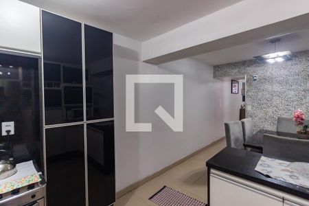 Casa à venda com 250m², 3 quartos e 2 vagas Casa à venda com 250m², 3 quartos e 2 vagasCozinha
