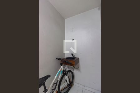 Casa à venda com 250m², 3 quartos e 2 vagas Casa à venda com 250m², 3 quartos e 2 vagasLavabo