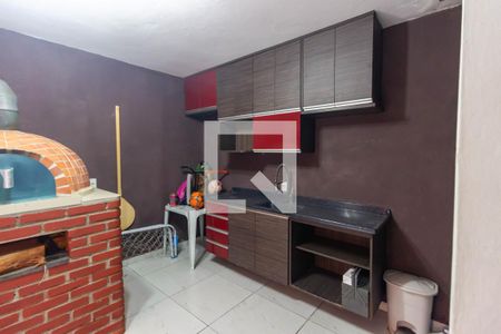 Casa à venda com 250m², 3 quartos e 2 vagas Casa à venda com 250m², 3 quartos e 2 vagasÁrea Churrasqueira
