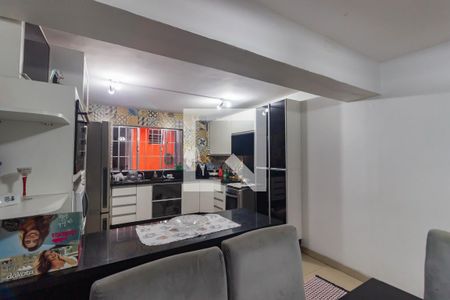 Casa à venda com 250m², 3 quartos e 2 vagas Casa à venda com 250m², 3 quartos e 2 vagasCozinha