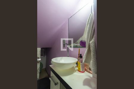 Casa à venda com 250m², 3 quartos e 2 vagas Casa à venda com 250m², 3 quartos e 2 vagasLavabo