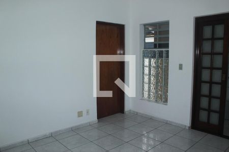 Sala de casa para alugar com 3 quartos, 121m² em Vila Baby, São Paulo