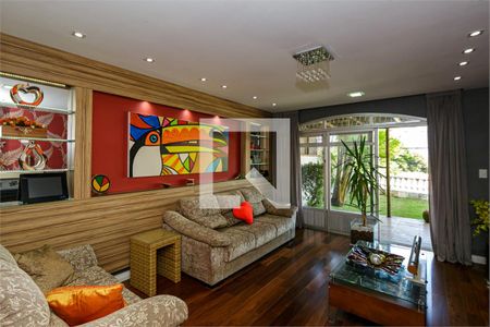 Casa à venda com 4 quartos, 234m² em Jardim Umuarama, São Paulo