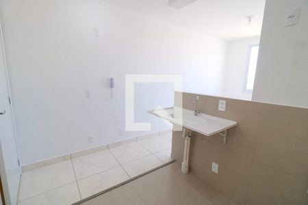 Apartamento para alugar com 34m², 2 quartos e sem vaga Apartamento para alugar com 34m², 2 quartos e sem vagaCozinha e Área de Serviço