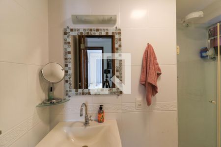 Apartamento à venda com 77m², 3 quartos e 1 vaga Apartamento à venda com 77m², 3 quartos e 1 vagaBanheiro Corredor