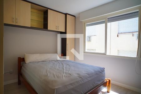 Quarto 1 de apartamento à venda com 2 quartos, 58m² em Vila Ipiranga, Porto Alegre
