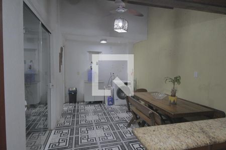 Casa de condomínio à venda com 88m², 4 quartos e 2 vagasÁrea de Serviço/Churasqueira