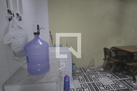 Casa de condomínio à venda com 88m², 4 quartos e 2 vagasÁrea de Serviço/Churasqueira