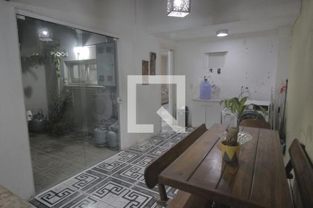 Casa de condomínio à venda com 88m², 4 quartos e 2 vagasÁrea de Serviço/Churasqueira