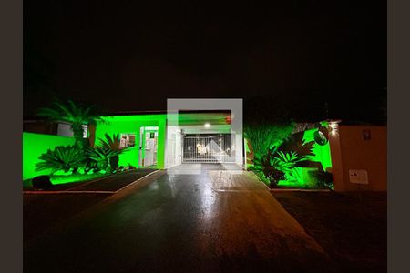 Casa de condomínio à venda com 88m², 4 quartos e 2 vagasFachada e portaria