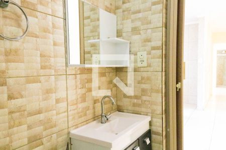 Casa à venda com 70m², 2 quartos e 1 vaga Casa à venda com 70m², 2 quartos e 1 vagaBanheiro