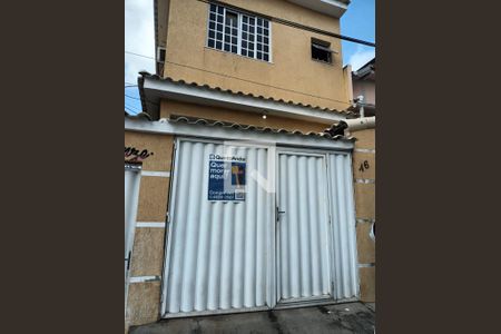 Casa à venda com 70m², 2 quartos e 1 vaga Casa à venda com 70m², 2 quartos e 1 vagaFachada