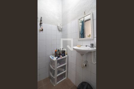 casa3 banheiro social_3 de casa à venda com 3 quartos, 200m² em Vila Moraes, São Paulo