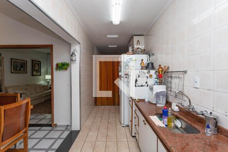 Casa à venda com 300m², 4 quartos e 2 vagas Casa à venda com 300m², 4 quartos e 2 vagasCozinha