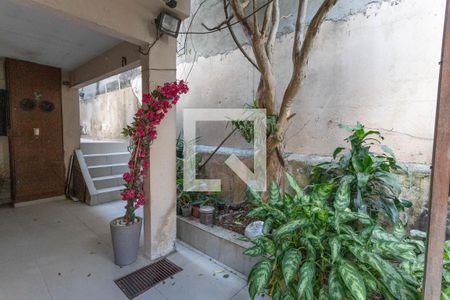 Casa à venda com 300m², 4 quartos e 2 vagas Casa à venda com 300m², 4 quartos e 2 vagasJardim