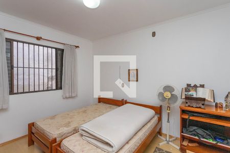 Casa à venda com 300m², 4 quartos e 2 vagas Casa à venda com 300m², 4 quartos e 2 vagasQuarto 2