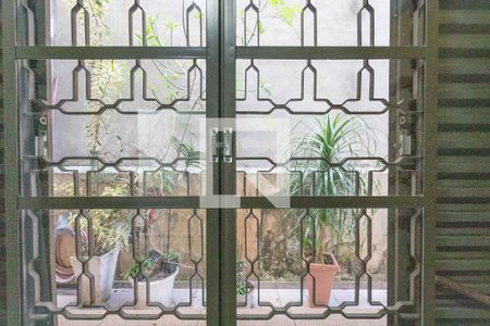 Casa à venda com 300m², 4 quartos e 2 vagas Casa à venda com 300m², 4 quartos e 2 vagasVista do closet