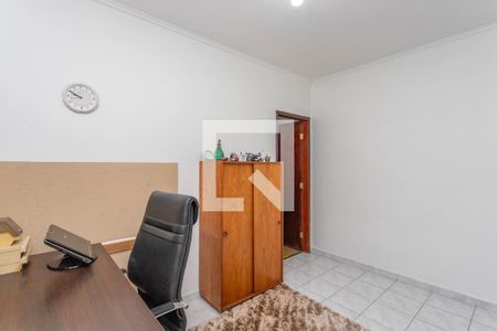 Casa à venda com 300m², 4 quartos e 2 vagas Casa à venda com 300m², 4 quartos e 2 vagasEscritório