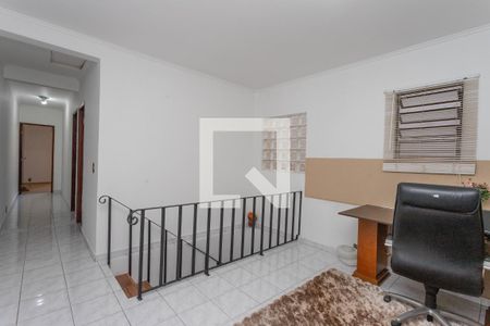 Casa à venda com 300m², 4 quartos e 2 vagas Casa à venda com 300m², 4 quartos e 2 vagasEscritório