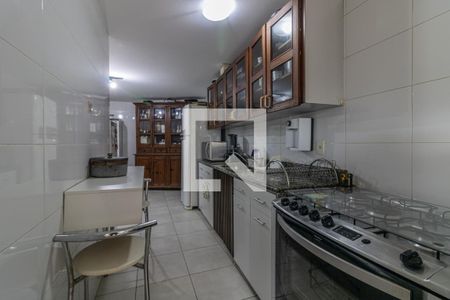 Apartamento à venda com 340m², 3 quartos e 4 vagasCozinha