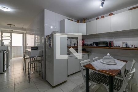 Apartamento à venda com 340m², 3 quartos e 4 vagasCozinha