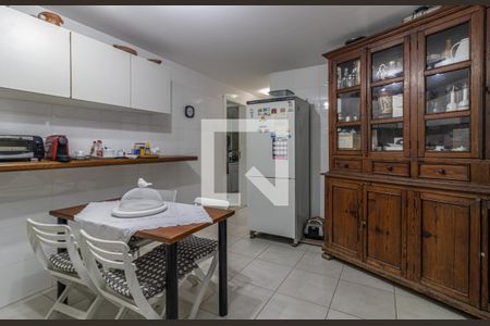 Apartamento à venda com 340m², 3 quartos e 4 vagasCozinha