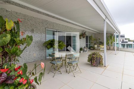 Apartamento à venda com 340m², 3 quartos e 4 vagasVaranda