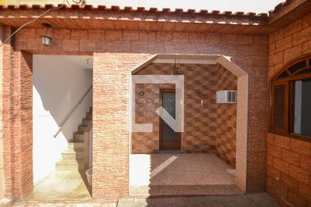 Casa para alugar com 78m², 2 quartos e 1 vaga Casa para alugar com 78m², 2 quartos e 1 vagaQuintal