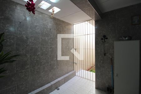 Casa à venda com 261m², 6 quartos e 1 vagaÁrea de Serviço