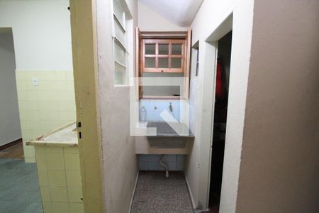 Casa à venda com 261m², 6 quartos e 1 vagaÁrea de Serviço 2