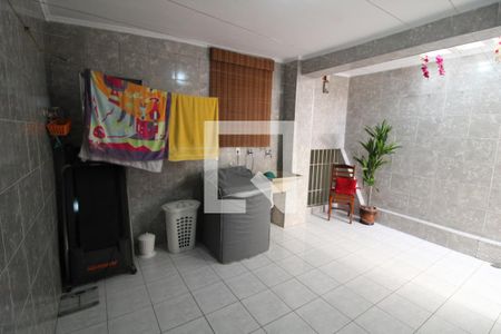 Casa à venda com 261m², 6 quartos e 1 vagaÁrea de Serviço