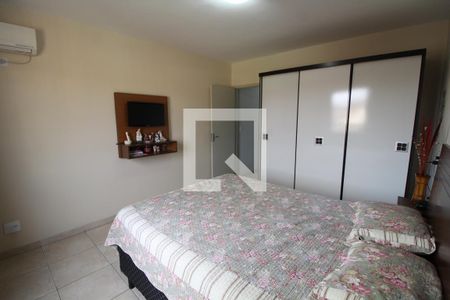 Suíte de casa à venda com 6 quartos, 261m² em Vila Antonieta, São Paulo