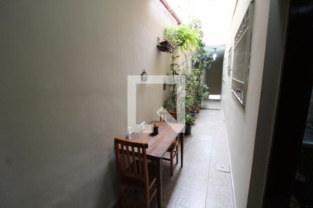 Casa à venda com 261m², 6 quartos e 1 vagaCorredor  Externo