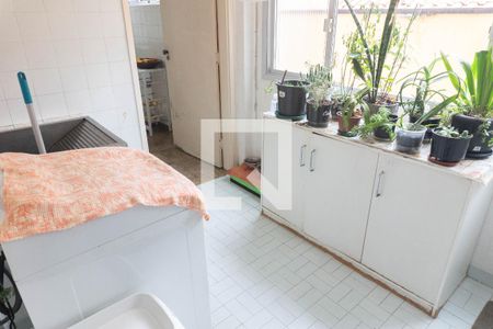 Apartamento à venda com 170m², 3 quartos e 1 vagaÁrea de Serviço