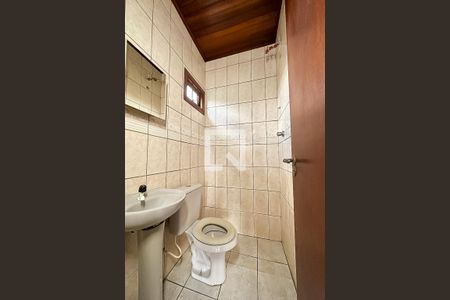 Casa para alugar com 168m², 5 quartos e 2 vagasBanheiro 1