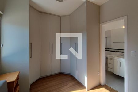 Casa de condomínio à venda com 290m², 4 quartos e 4 vagasQuarto Suíte 4