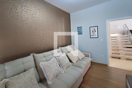 Sala de TV de casa de condomínio à venda com 4 quartos, 290m² em Swiss Park, Campinas