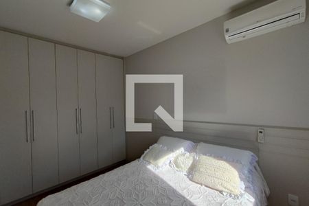 Casa de condomínio à venda com 290m², 4 quartos e 4 vagasQuarto Suíte 2