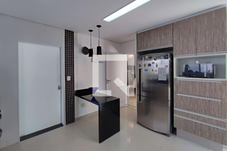 Casa de condomínio à venda com 290m², 4 quartos e 4 vagasCozinha