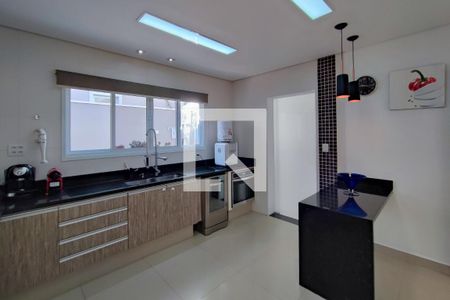 Casa de condomínio à venda com 290m², 4 quartos e 4 vagasCozinha