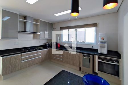 Casa de condomínio à venda com 290m², 4 quartos e 4 vagasCozinha