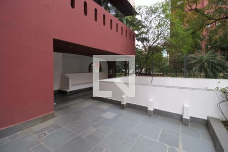 Apartamento à venda com 240m², 5 quartos e 3 vagas Apartamento à venda com 240m², 5 quartos e 3 vagasÁrea comum