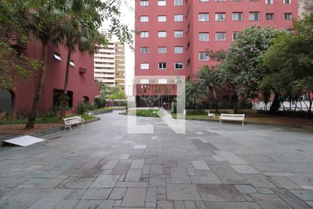 Apartamento à venda com 240m², 5 quartos e 3 vagas Apartamento à venda com 240m², 5 quartos e 3 vagasÁrea comum