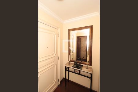 Entrada de apartamento à venda com 5 quartos, 240m² em Chácara Itaim, São Paulo