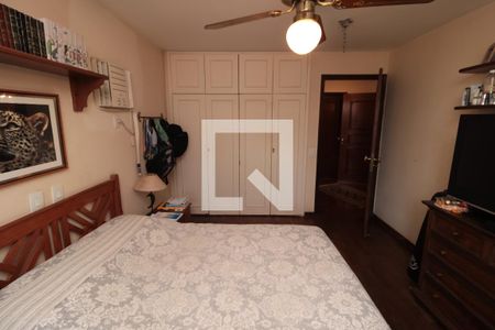 Apartamento à venda com 240m², 5 quartos e 3 vagas Apartamento à venda com 240m², 5 quartos e 3 vagasQuarto 2