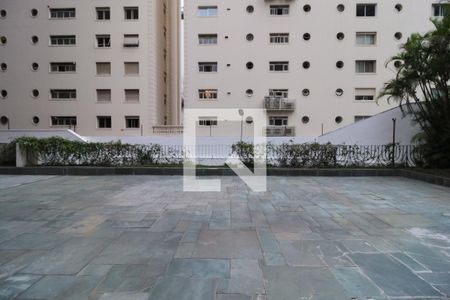 Apartamento à venda com 240m², 5 quartos e 3 vagas Apartamento à venda com 240m², 5 quartos e 3 vagasÁrea comum