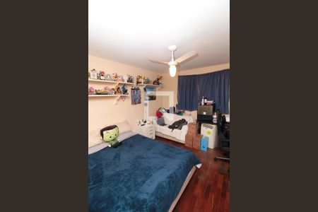 Apartamento à venda com 240m², 5 quartos e 3 vagas Apartamento à venda com 240m², 5 quartos e 3 vagasQuarto 1