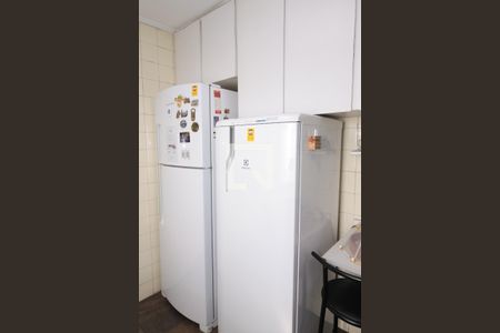 Apartamento à venda com 240m², 5 quartos e 3 vagas Apartamento à venda com 240m², 5 quartos e 3 vagasCozinha - Geladeira