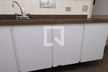 Apartamento à venda com 240m², 5 quartos e 3 vagas Apartamento à venda com 240m², 5 quartos e 3 vagasCozinha - Armários