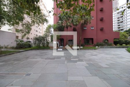 Apartamento à venda com 240m², 5 quartos e 3 vagas Apartamento à venda com 240m², 5 quartos e 3 vagasÁrea comum